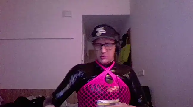 Bigthroaterboy online show from 7, 3, 2025