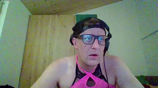 Bigthroaterboy online show from 24, 9, 2025