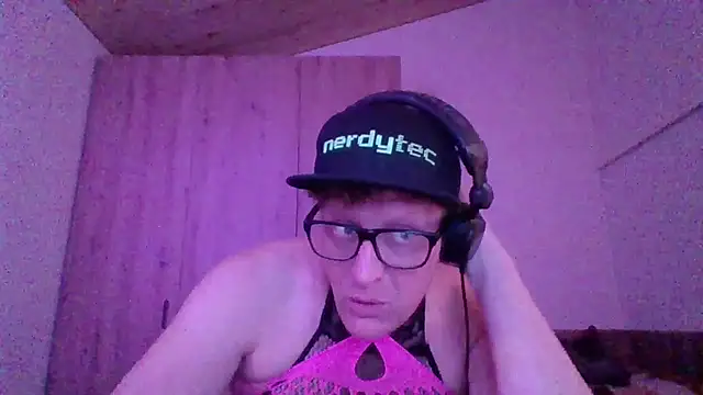 Bigthroaterboy online show from 8, 10, 2025