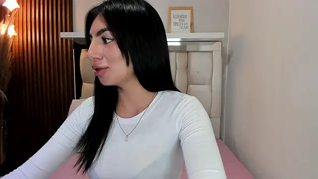 ANTONELLA  ROUSE  online show from 16, 1, 2025