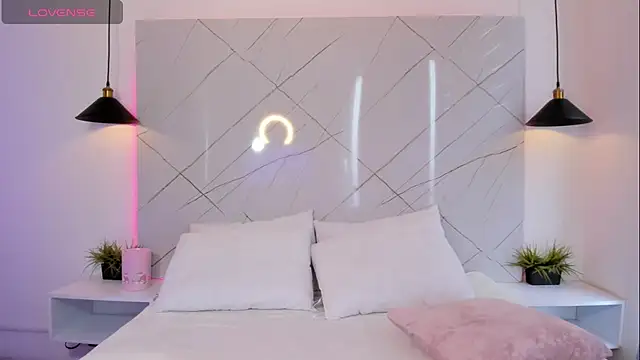 ANTONELLA  ROUSE  online show from 9, 10, 2025