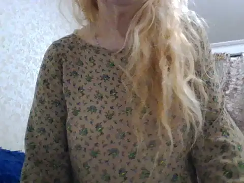 CarlyTreat online show from 1, 12, 2025