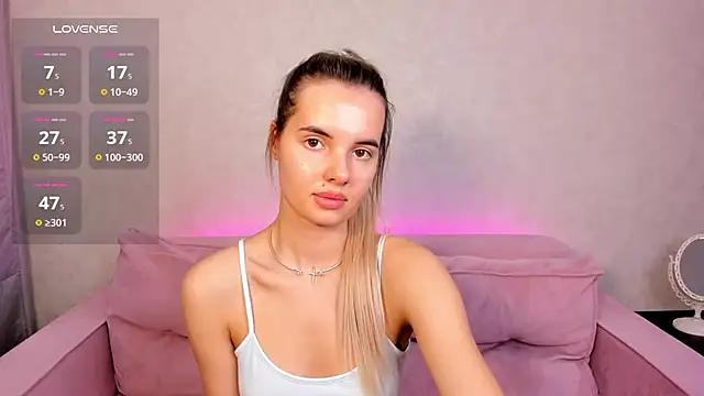 Erika Carpenter online show from 7, 3, 2025