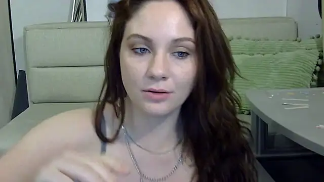 emerieskye20 online show from 3, 3, 2025