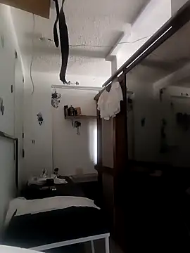 roxy roxxan online show from 13, 4, 2026