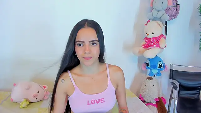 Snapshot of emilyclay_1 chatting on 21, 10, 2025 emilyclay 1 online show from 21, 10, 2025