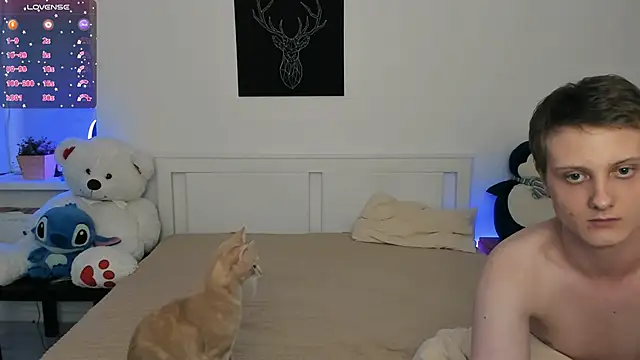 Snapshot of shaameless chatting on 14, 2, 2025 shaameless online show from 14, 2, 2025