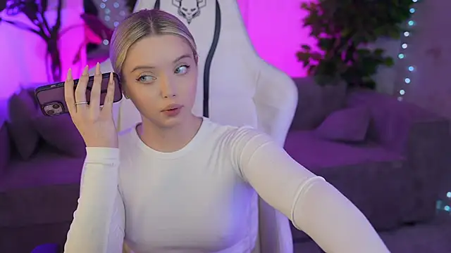 Cassy-Celestial  online show from 16, 2, 2025