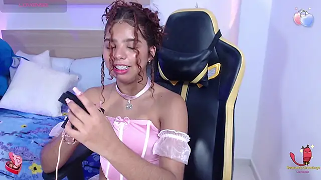 aurora rodriguez online show from 13, 12, 2024