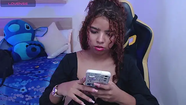 aurora rodriguez online show from 23, 12, 2024