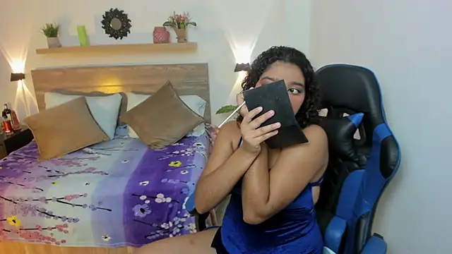 aurora rodriguez online show from 23, 10, 2025