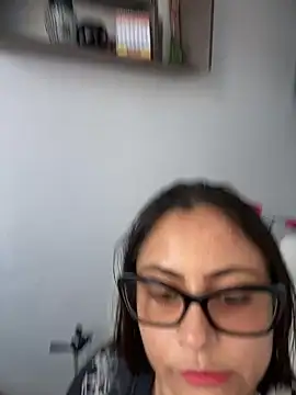 Snapshot of Sol_biglips chatting on 5, 3, 2025 Sol biglips online show from 5, 3, 2025