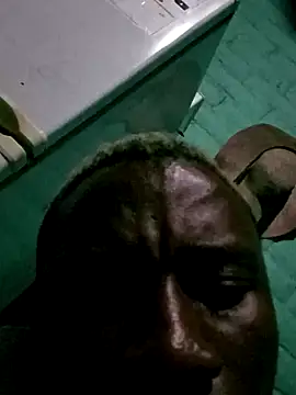 Snapshot of HandsomeBuoyy21 chatting on 13, 2, 2026 HandsomeBuoyy21 online show from 13, 2, 2026