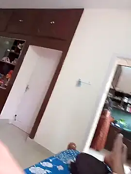 Snapshot of AUNTY1984 chatting on 15, 4, 2026 AUNTY1984 online show from 15, 4, 2026