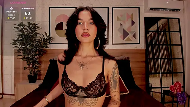 LunaRuso online show from 29, 10, 2025