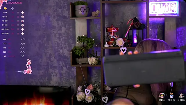 Snapshot of Bailey_Evans chatting on 8, 2, 2025 Bailey Evans online show from 8, 2, 2025