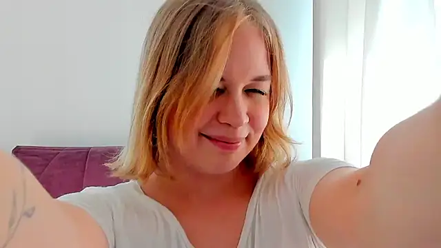 Snapshot of AlicePopsy chatting on 10, 7, 2026 AlicePopsy online show from 10, 7, 2026