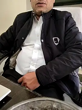 Hot-man39 online show from 3, 1, 2025