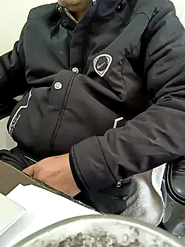 Hot-man39 online show from 28, 1, 2025