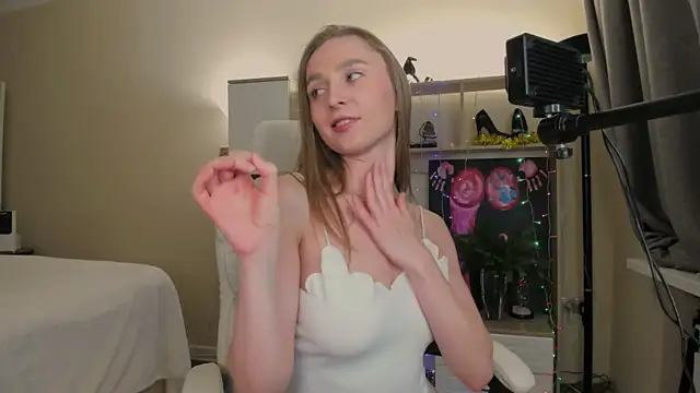 CharlotteWells online show from 3, 1, 2025