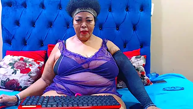 Snapshot of ebonycandy10 chatting on 16, 4, 2026 ebonycandy10 online show from 16, 4, 2026