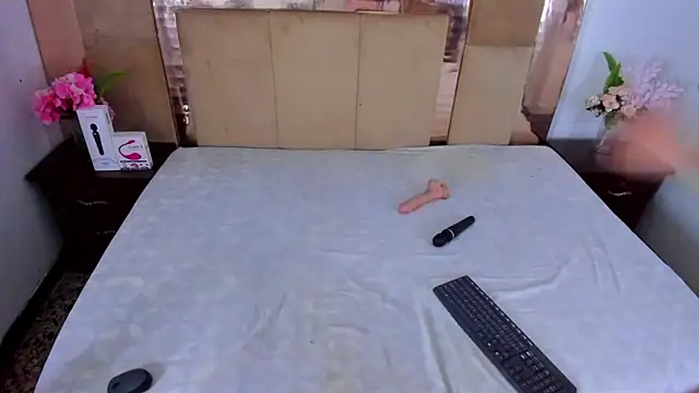 LizBrook online show from 7, 10, 2025