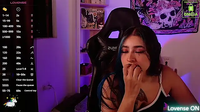 sweetcoralinee online show from 23, 9, 2025