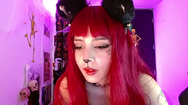 Snapshot of Kind_Scarlett chatting on 10, 10, 2025 Kind Scarlett online show from 10, 10, 2025