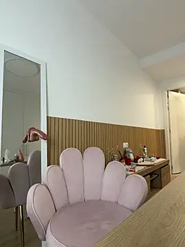 streetdoll online show from 11, 4, 2026