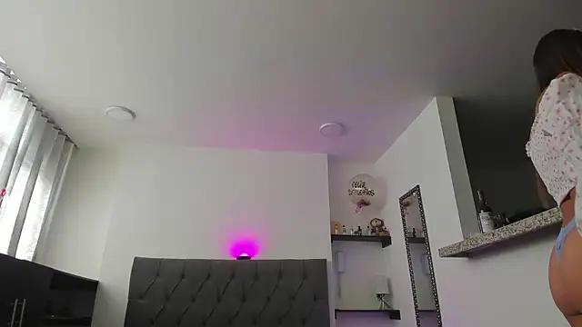 Adhhaaraaa  online show from 20, 12, 2024