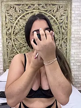 ThaniaJones online show from 16, 3, 2026