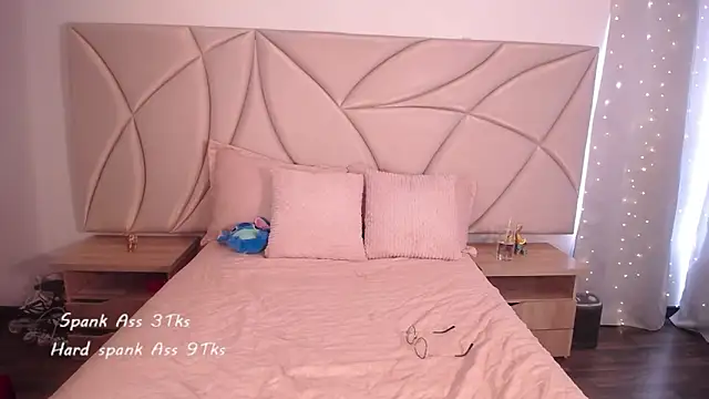 ValleryC online show from 4, 11, 2025