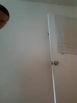 Snapshot of andresbigcock9 chatting on 26, 10, 2025 andresbigcock9 online show from 26, 10, 2025