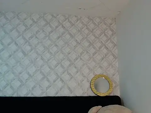 Snapshot of Emma-Wilson chatting on 19, 1, 2026 Emma-Wilson online show from 19, 1, 2026