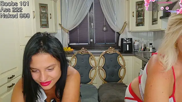 Snapshot of TUNDEROSE1 chatting on 18, 7, 2026 TUNDEROSE1 online show from 18, 7, 2026