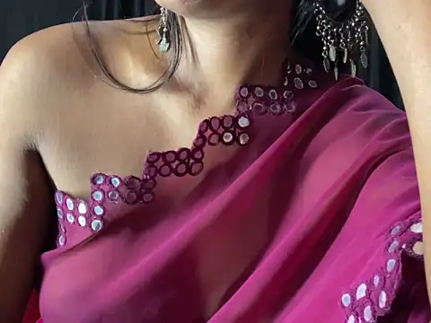 Sexy trisha  7 online show from 9, 1, 2025