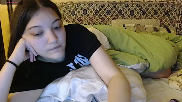 AlisaDevis online show from 7, 10, 2025