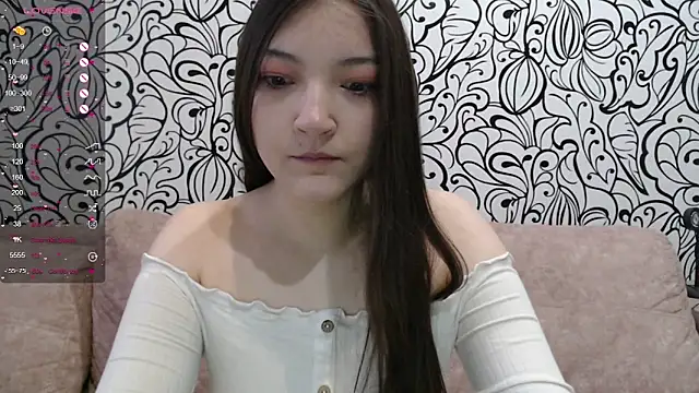 Snapshot of AlisaDevis chatting on 21, 12, 2025 AlisaDevis online show from 21, 12, 2025