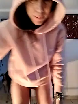 freyamoret online show from 25, 1, 2025