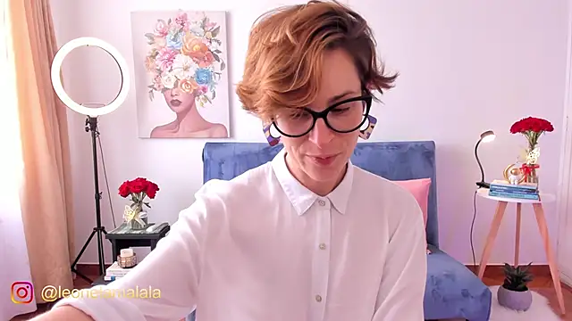 cuddlingbunny online show from 5, 10, 2025