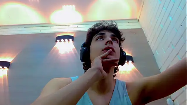 Sr BonnyEthan online show from 3, 12, 2025