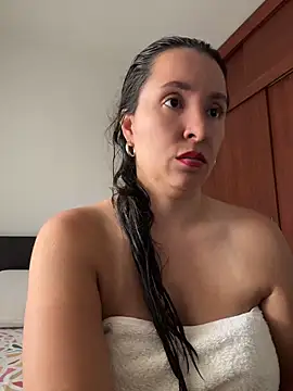 emely sexx20 online show from 17, 5, 2026