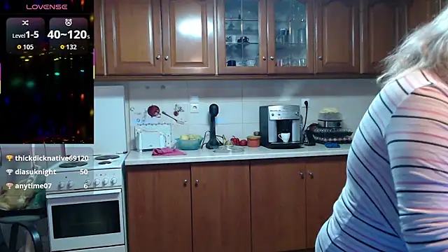 Snapshot of JennaDeluxe chatting on 23, 4, 2026 JennaDeluxe online show from 23, 4, 2026