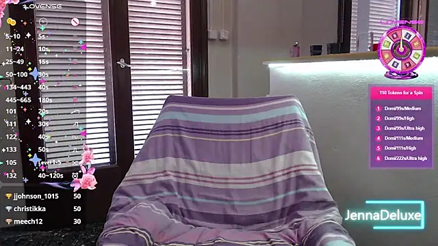 Snapshot of JennaDeluxe chatting on 15, 5, 2026 JennaDeluxe online show from 15, 5, 2026