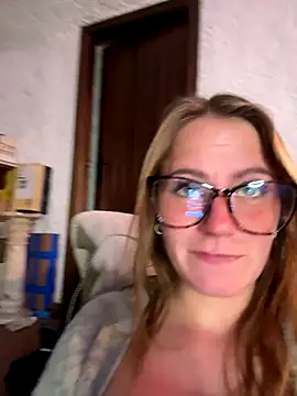 selenaluvv online show from 26, 11, 2025