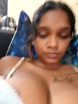 Snapshot of Indianqueen03 chatting on 2, 2, 2026 Indianqueen03 online show from 2, 2, 2026