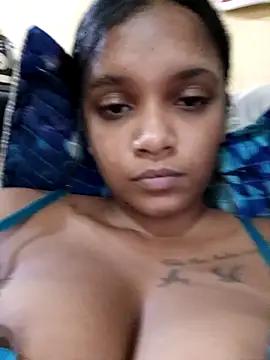 Snapshot of Indianqueen03 chatting on 4, 3, 2026 Indianqueen03 online show from 4, 3, 2026