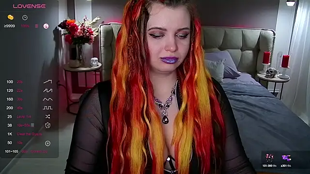 Miss Maya Mils online show from 5, 2, 2025