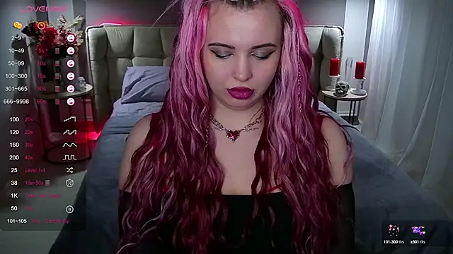 Miss Maya Mils online show from 13, 2, 2025