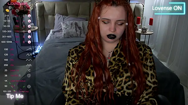 Miss Maya Mils online show from 19, 3, 2025